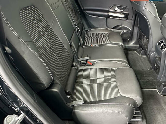 Черный Мерседес GLB-Class, объемом двигателя 1.95 л и пробегом 182 тыс. км за 32950 $, фото 10 на Automoto.ua