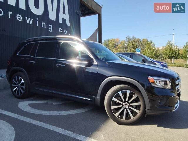 Черный Мерседес GLB-Class, объемом двигателя 1.99 л и пробегом 95 тыс. км за 29500 $, фото 7 на Automoto.ua