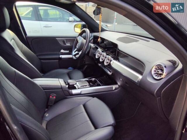 Черный Мерседес GLB-Class, объемом двигателя 1.99 л и пробегом 95 тыс. км за 29500 $, фото 23 на Automoto.ua