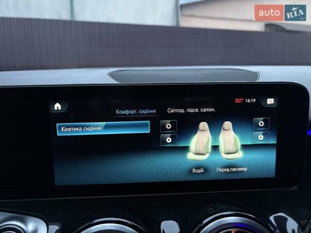 Чорний Мерседес GLB-Class, об'ємом двигуна 1.99 л та пробігом 47 тис. км за 29850 $, фото 14 на Automoto.ua