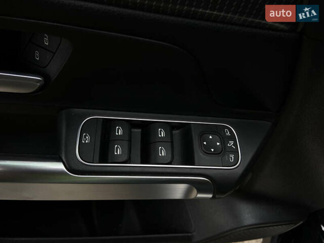 Черный Мерседес GLB-Class, объемом двигателя 1.99 л и пробегом 63 тыс. км за 35800 $, фото 19 на Automoto.ua