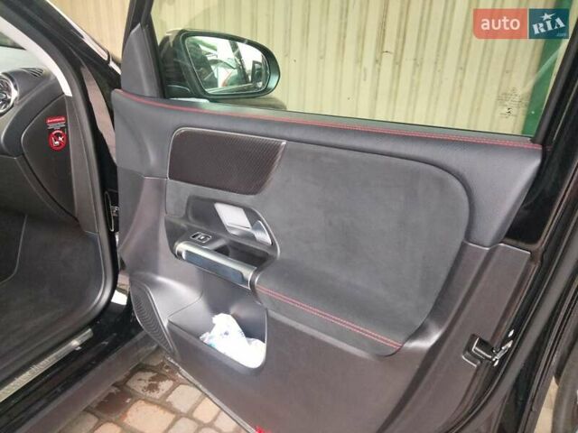 Чорний Мерседес GLB-Class, об'ємом двигуна 1.95 л та пробігом 71 тис. км за 36990 $, фото 12 на Automoto.ua