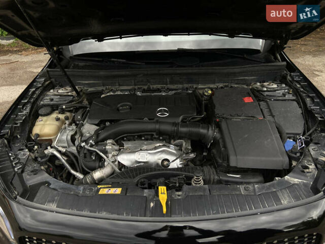 Черный Мерседес GLB-Class, объемом двигателя 1.99 л и пробегом 63 тыс. км за 35800 $, фото 10 на Automoto.ua