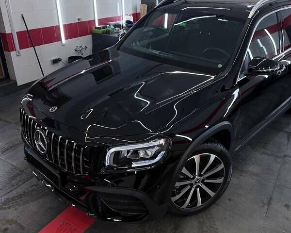 Чорний Мерседес GLB-Class, об'ємом двигуна 1.99 л та пробігом 65 тис. км за 33000 $, фото 1 на Automoto.ua