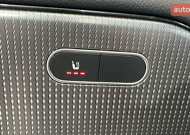 Черный Мерседес GLB-Class, объемом двигателя 1.95 л и пробегом 182 тыс. км за 32950 $, фото 12 на Automoto.ua