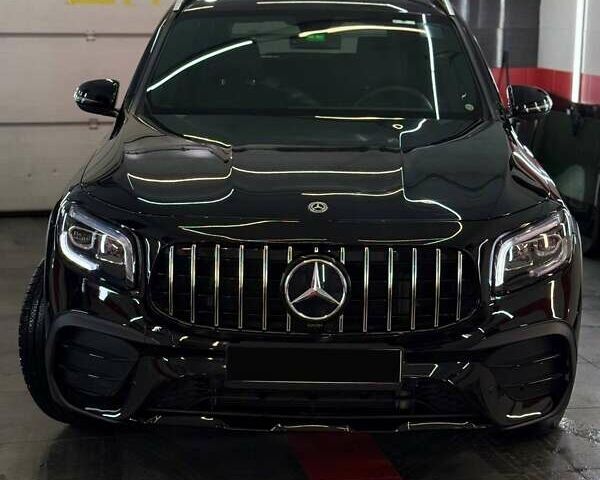 Чорний Мерседес GLB-Class, об'ємом двигуна 1.99 л та пробігом 65 тис. км за 33000 $, фото 4 на Automoto.ua