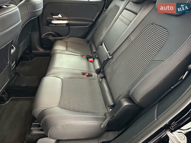 Черный Мерседес GLB-Class, объемом двигателя 1.95 л и пробегом 182 тыс. км за 32950 $, фото 11 на Automoto.ua