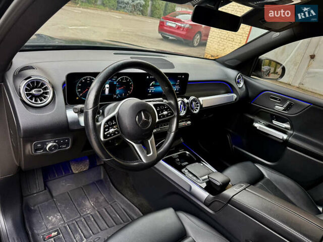 Мерседес GLB-Class 2021 в Ровно на Automoto.ua Черный Мерседес GLB-Class, объемом двигателя 2 л и пробегом 39 тыс. км за 30000 $, фото 13 на Automoto.ua