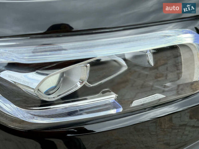 Черный Мерседес GLB-Class, объемом двигателя 2 л и пробегом 111 тыс. км за 31900 $, фото 10 на Automoto.ua