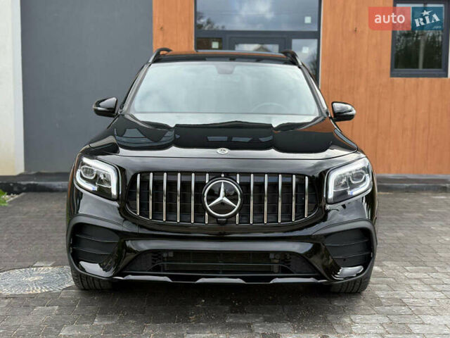 Черный Мерседес GLB-Class, объемом двигателя 2 л и пробегом 111 тыс. км за 31900 $, фото 1 на Automoto.ua