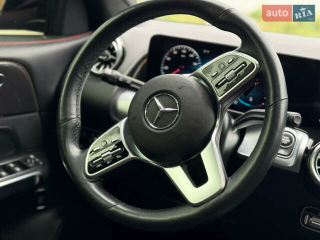 Черный Мерседес GLB-Class, объемом двигателя 2 л и пробегом 111 тыс. км за 31900 $, фото 30 на Automoto.ua