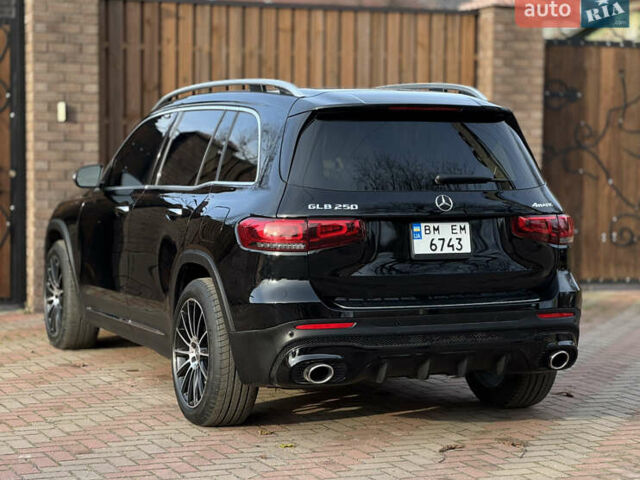 Черный Мерседес GLB-Class, объемом двигателя 1.99 л и пробегом 8 тыс. км за 43000 $, фото 5 на Automoto.ua