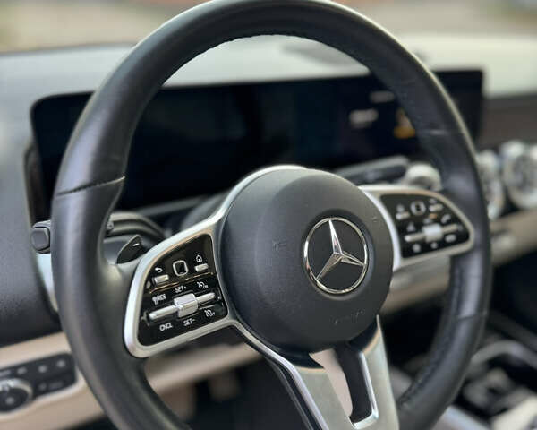 Черный Мерседес GLB-Class, объемом двигателя 1.99 л и пробегом 8 тыс. км за 43000 $, фото 19 на Automoto.ua