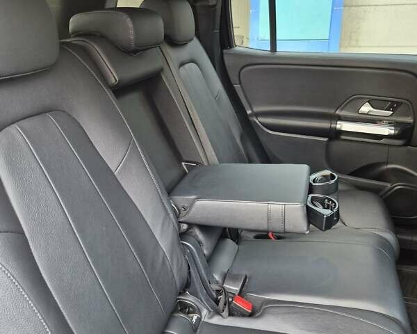 Мерседес GLB-Class 2022 у Полтаві на Automoto.ua Чорний Мерседес GLB-Class, об'ємом двигуна 1.99 л та пробігом 64 тис. км за 32400 $, фото 21 на Automoto.ua