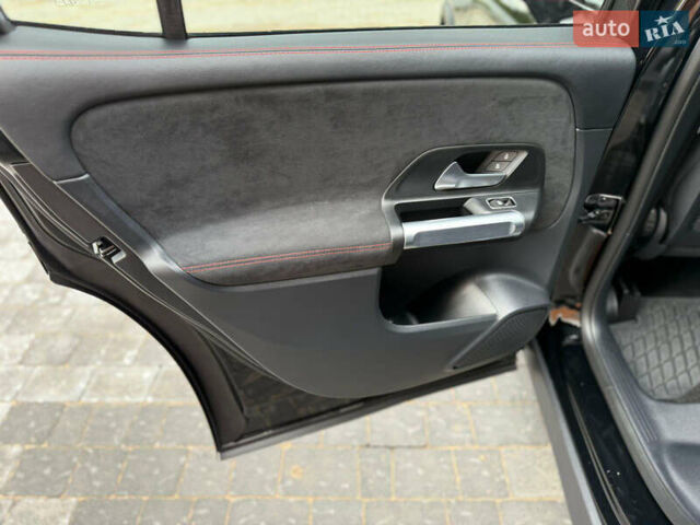 Черный Мерседес GLB-Class, объемом двигателя 2 л и пробегом 111 тыс. км за 31900 $, фото 20 на Automoto.ua