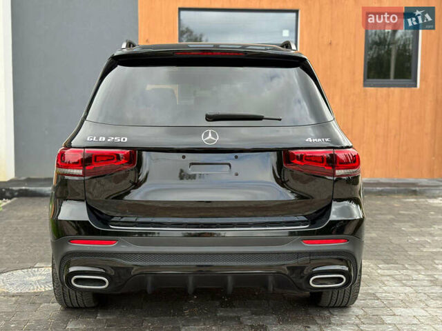 Черный Мерседес GLB-Class, объемом двигателя 2 л и пробегом 111 тыс. км за 31900 $, фото 4 на Automoto.ua