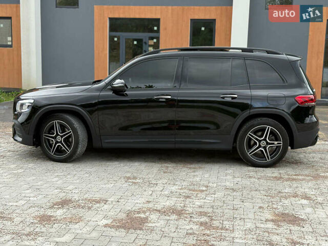 Черный Мерседес GLB-Class, объемом двигателя 2 л и пробегом 111 тыс. км за 31900 $, фото 2 на Automoto.ua