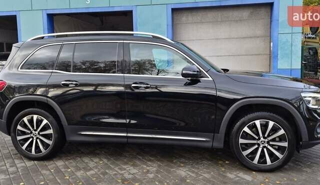 Мерседес GLB-Class 2022 у Полтаві на Automoto.ua Чорний Мерседес GLB-Class, об'ємом двигуна 1.99 л та пробігом 64 тис. км за 32400 $, фото 3 на Automoto.ua