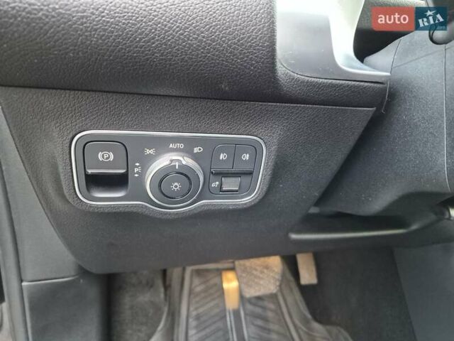 Мерседес GLB-Class 2022 у Полтаві на Automoto.ua Чорний Мерседес GLB-Class, об'ємом двигуна 1.99 л та пробігом 64 тис. км за 32400 $, фото 13 на Automoto.ua