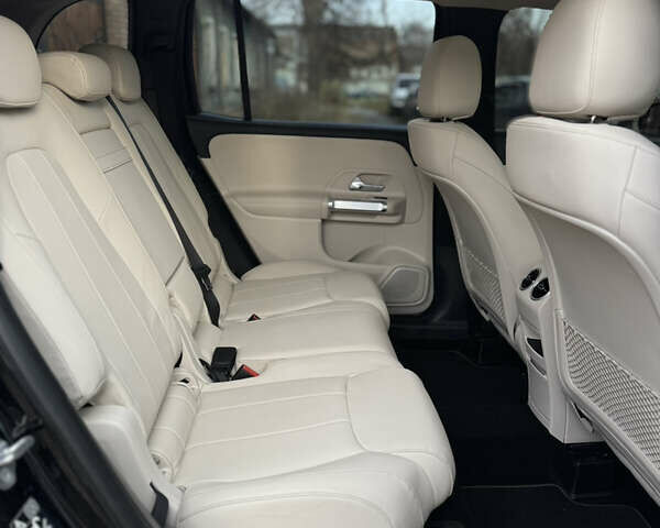 Черный Мерседес GLB-Class, объемом двигателя 1.99 л и пробегом 8 тыс. км за 43000 $, фото 28 на Automoto.ua