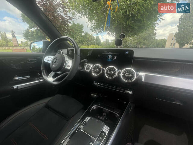 Красный Мерседес GLB-Class, объемом двигателя 2 л и пробегом 68 тыс. км за 39000 $, фото 12 на Automoto.ua