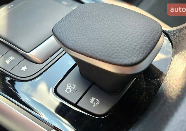 Червоний Мерседес GLB-Class, об'ємом двигуна 1.99 л та пробігом 24 тис. км за 77000 $, фото 64 на Automoto.ua