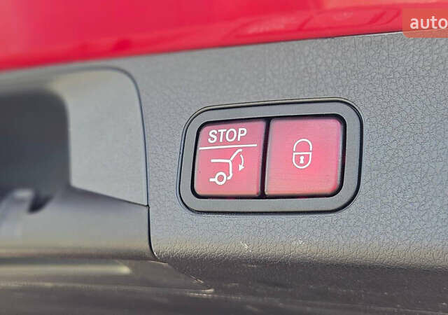 Червоний Мерседес GLB-Class, об'ємом двигуна 1.99 л та пробігом 24 тис. км за 77000 $, фото 37 на Automoto.ua