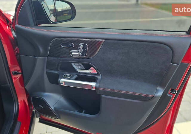 Червоний Мерседес GLB-Class, об'ємом двигуна 1.99 л та пробігом 24 тис. км за 77000 $, фото 54 на Automoto.ua