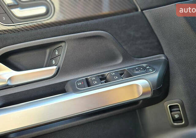 Червоний Мерседес GLB-Class, об'ємом двигуна 1.99 л та пробігом 24 тис. км за 77000 $, фото 68 на Automoto.ua