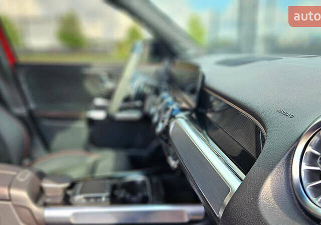 Червоний Мерседес GLB-Class, об'ємом двигуна 1.99 л та пробігом 24 тис. км за 77000 $, фото 52 на Automoto.ua