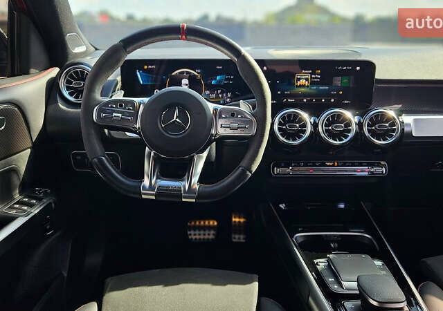 Червоний Мерседес GLB-Class, об'ємом двигуна 1.99 л та пробігом 24 тис. км за 77000 $, фото 47 на Automoto.ua