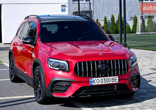 Червоний Мерседес GLB-Class, об'ємом двигуна 1.99 л та пробігом 24 тис. км за 77000 $, фото 5 на Automoto.ua