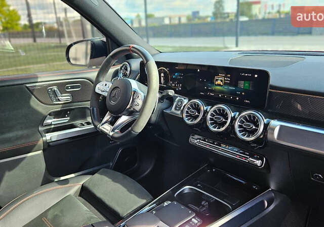 Червоний Мерседес GLB-Class, об'ємом двигуна 1.99 л та пробігом 24 тис. км за 77000 $, фото 53 на Automoto.ua