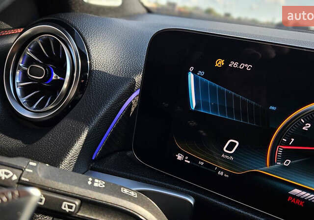 Червоний Мерседес GLB-Class, об'ємом двигуна 1.99 л та пробігом 24 тис. км за 77000 $, фото 26 на Automoto.ua