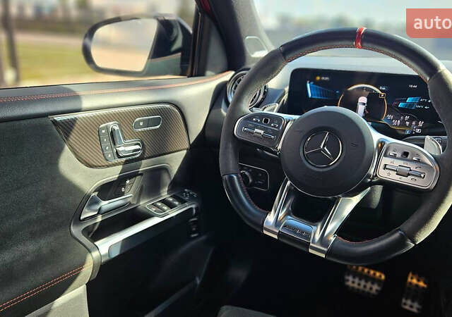 Червоний Мерседес GLB-Class, об'ємом двигуна 1.99 л та пробігом 24 тис. км за 77000 $, фото 44 на Automoto.ua