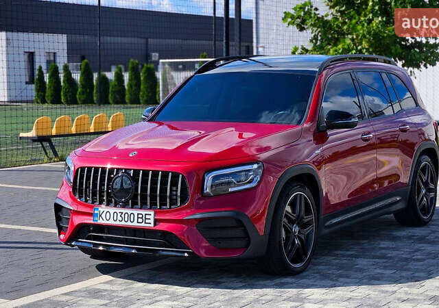 Червоний Мерседес GLB-Class, об'ємом двигуна 1.99 л та пробігом 24 тис. км за 77000 $, фото 1 на Automoto.ua