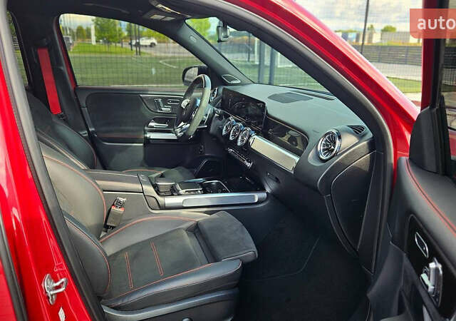 Червоний Мерседес GLB-Class, об'ємом двигуна 1.99 л та пробігом 24 тис. км за 77000 $, фото 56 на Automoto.ua