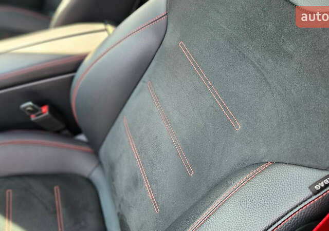 Червоний Мерседес GLB-Class, об'ємом двигуна 1.99 л та пробігом 24 тис. км за 77000 $, фото 63 на Automoto.ua