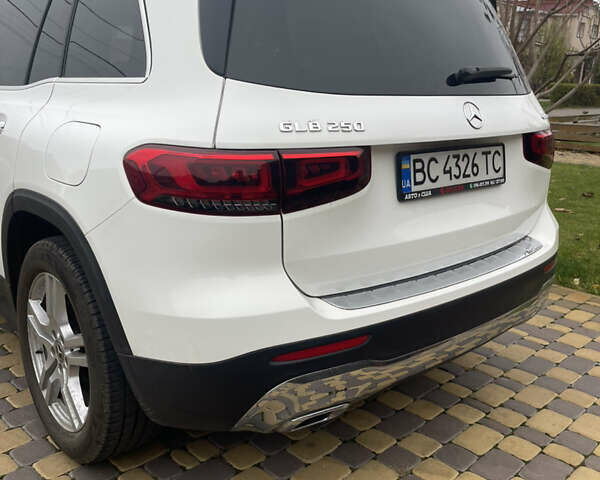 Мерседес GLB-Class, об'ємом двигуна 2 л та пробігом 90 тис. км за 27000 $, фото 6 на Automoto.ua