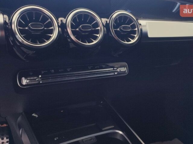 купити нове авто Мерседес GLB-Class 2023 року від офіційного дилера ПРАТ «Закарпаття-АВТО» Мерседес фото