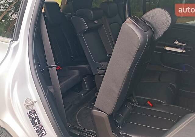 Серый Мерседес GLB-Class, объемом двигателя 2 л и пробегом 84 тыс. км за 31700 $, фото 88 на Automoto.ua