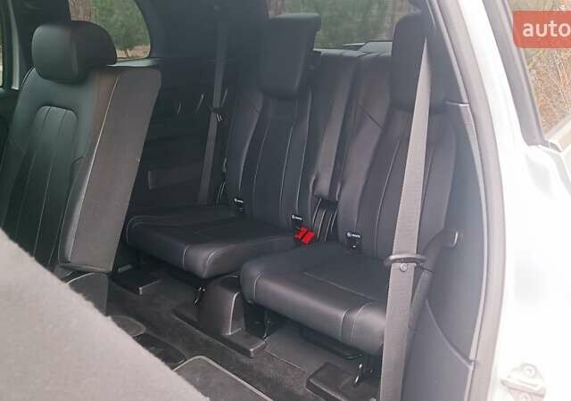 Серый Мерседес GLB-Class, объемом двигателя 2 л и пробегом 84 тыс. км за 31700 $, фото 67 на Automoto.ua