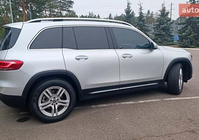Серый Мерседес GLB-Class, объемом двигателя 2 л и пробегом 84 тыс. км за 31700 $, фото 82 на Automoto.ua