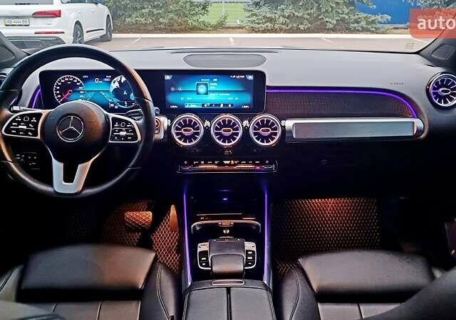 Серый Мерседес GLB-Class, объемом двигателя 2 л и пробегом 84 тыс. км за 31700 $, фото 63 на Automoto.ua