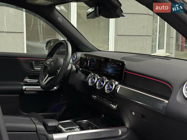 Серый Мерседес GLB-Class, объемом двигателя 1.99 л и пробегом 75 тыс. км за 28900 $, фото 10 на Automoto.ua