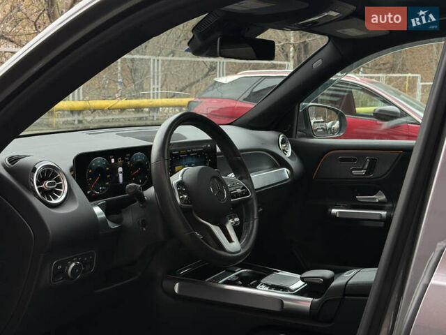 Серый Мерседес GLB-Class, объемом двигателя 1.99 л и пробегом 75 тыс. км за 28900 $, фото 23 на Automoto.ua