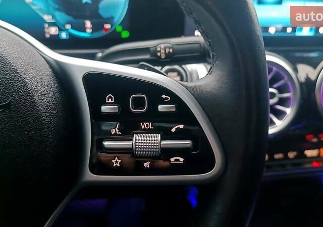 Серый Мерседес GLB-Class, объемом двигателя 2 л и пробегом 84 тыс. км за 31700 $, фото 21 на Automoto.ua