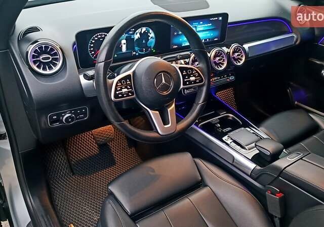 Серый Мерседес GLB-Class, объемом двигателя 2 л и пробегом 84 тыс. км за 31700 $, фото 11 на Automoto.ua