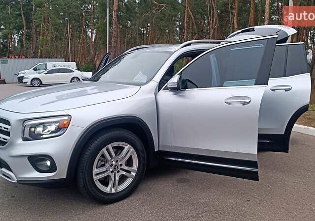 Серый Мерседес GLB-Class, объемом двигателя 2 л и пробегом 84 тыс. км за 31700 $, фото 102 на Automoto.ua