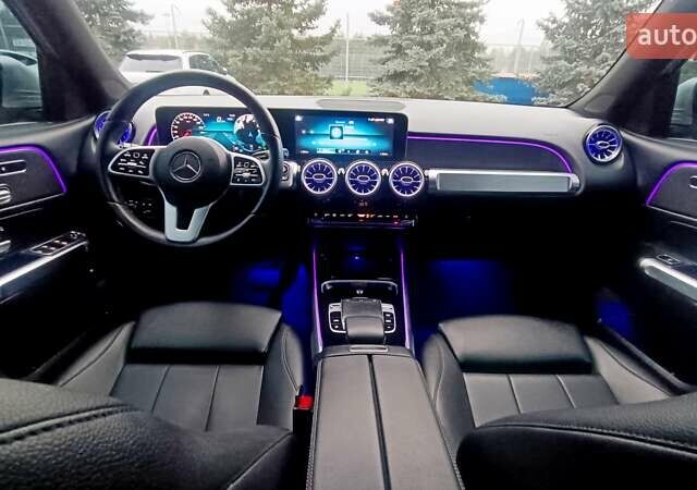 Серый Мерседес GLB-Class, объемом двигателя 2 л и пробегом 84 тыс. км за 31700 $, фото 62 на Automoto.ua